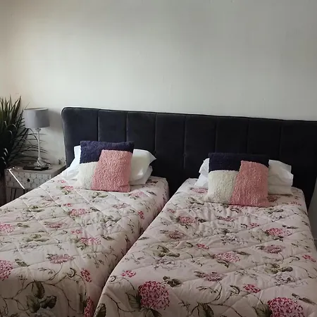 Bed 4 Night Apartment Manchester Exterior photo